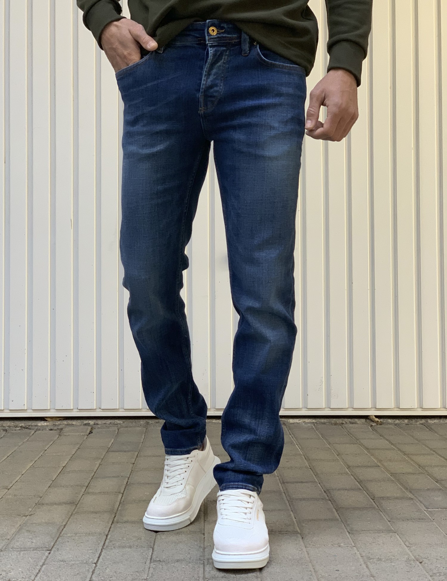 Ανδρικό μπλε τζιν παντελόνι με ξέβαμμα πεντάτσεπο με κουμπιά GB5003 φωτογραφία